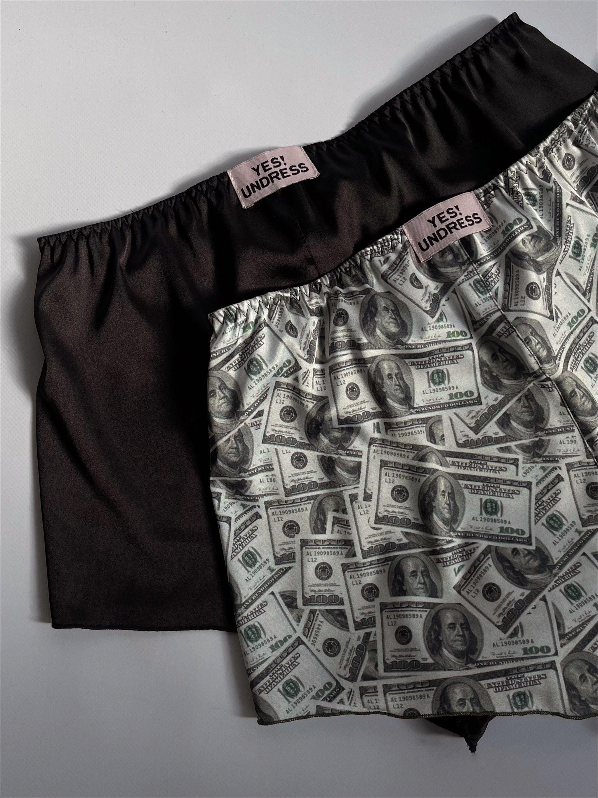Kiki money shorts - yesUndress